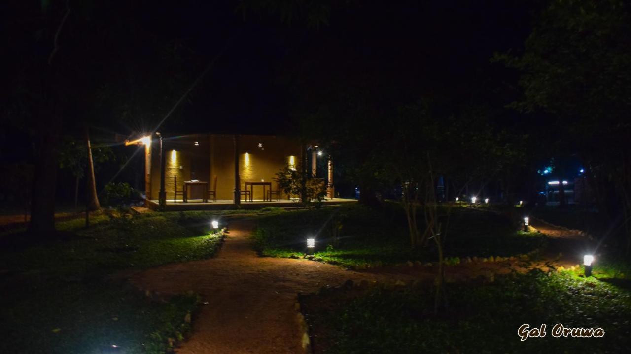 Gal Oruwa Resort ดัมบูลลา ภายนอก รูปภาพ